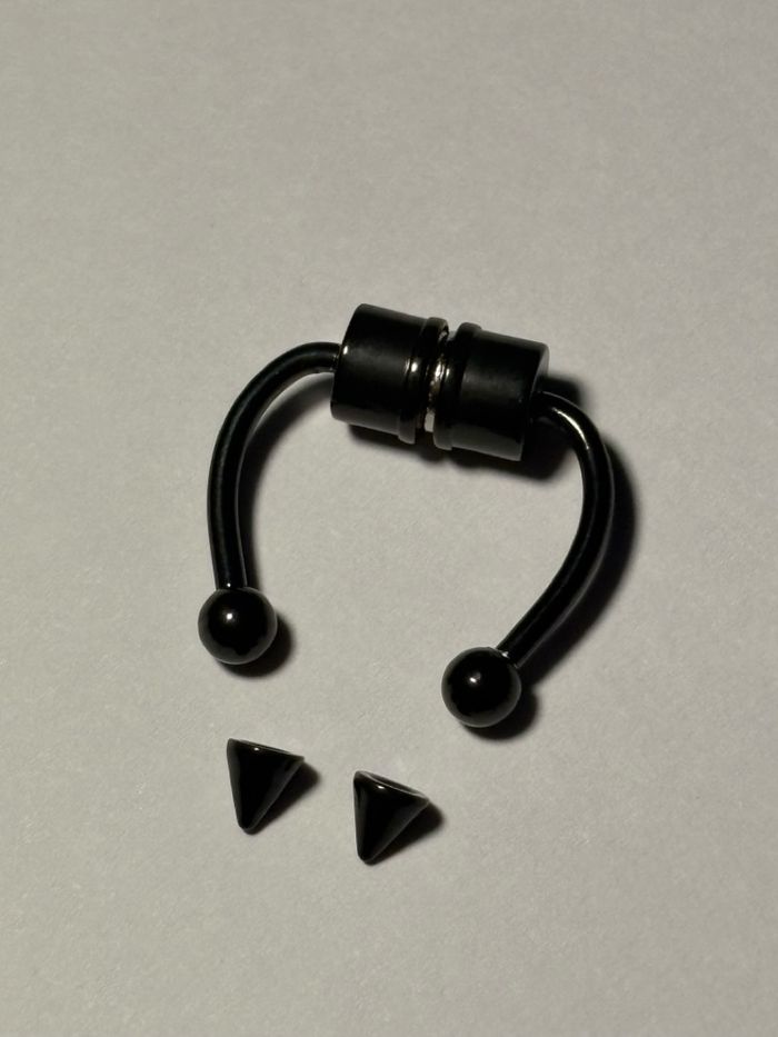 Хуурамч персинг