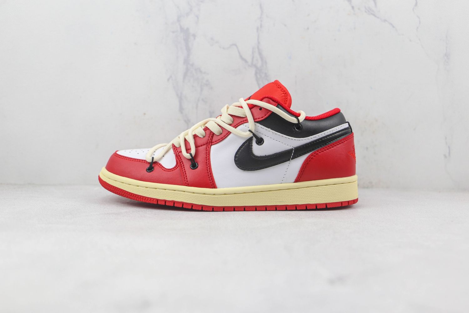 Air Jordan 1 Low Chicago