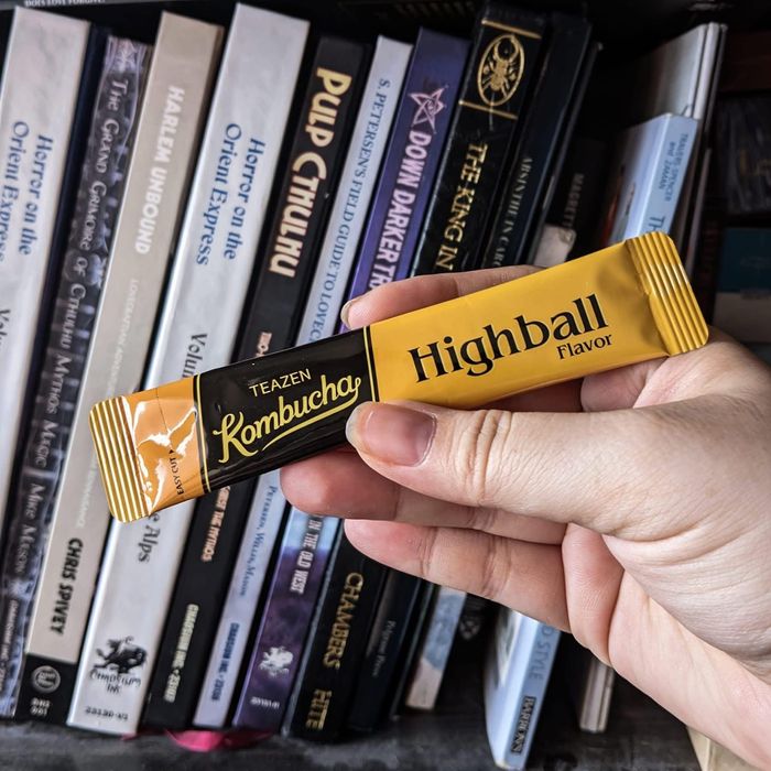 Kombucha найруулдаг эрүүл мэндийн ундаа