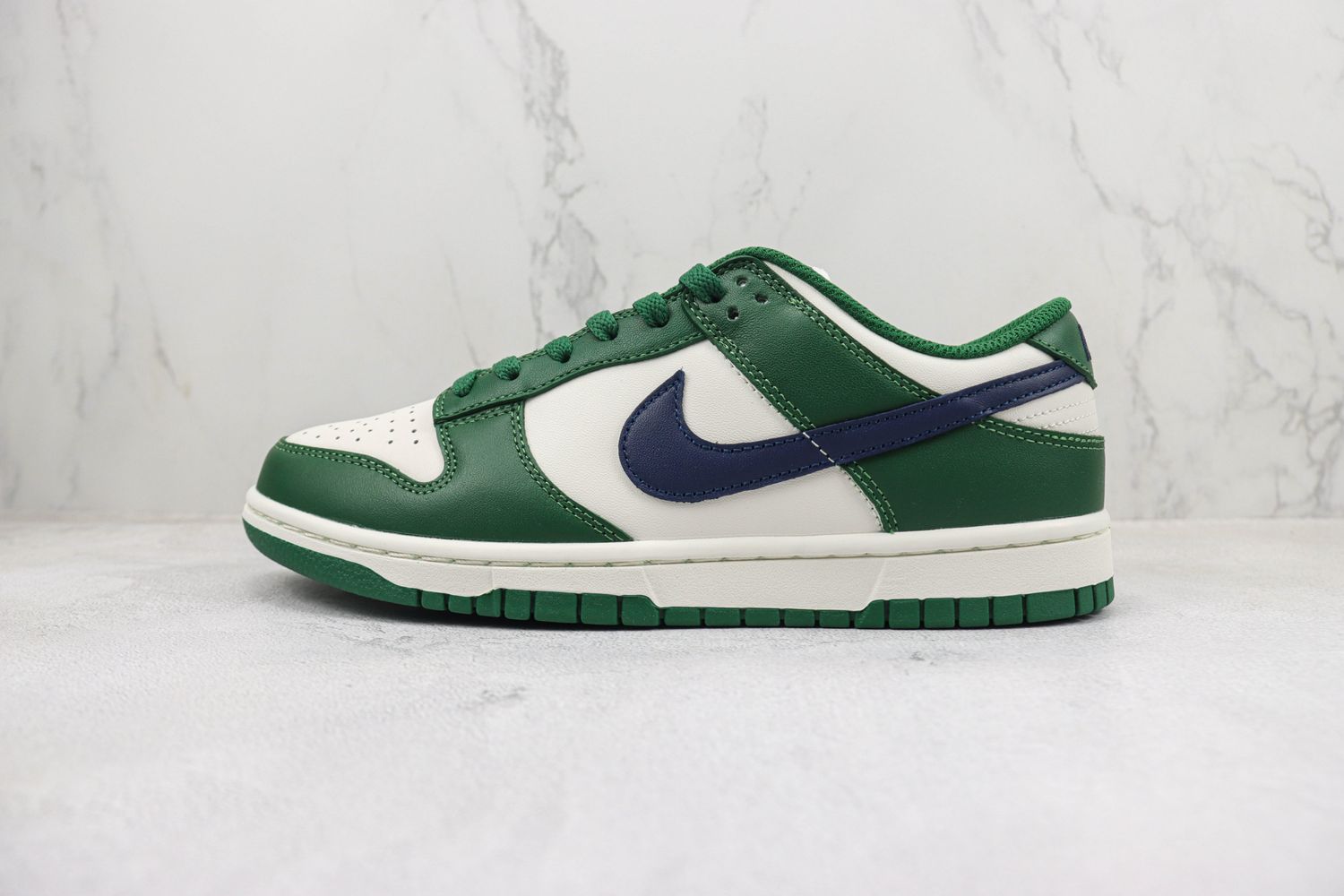 Nike Dunk Low Gorge Green Midnight Navy 