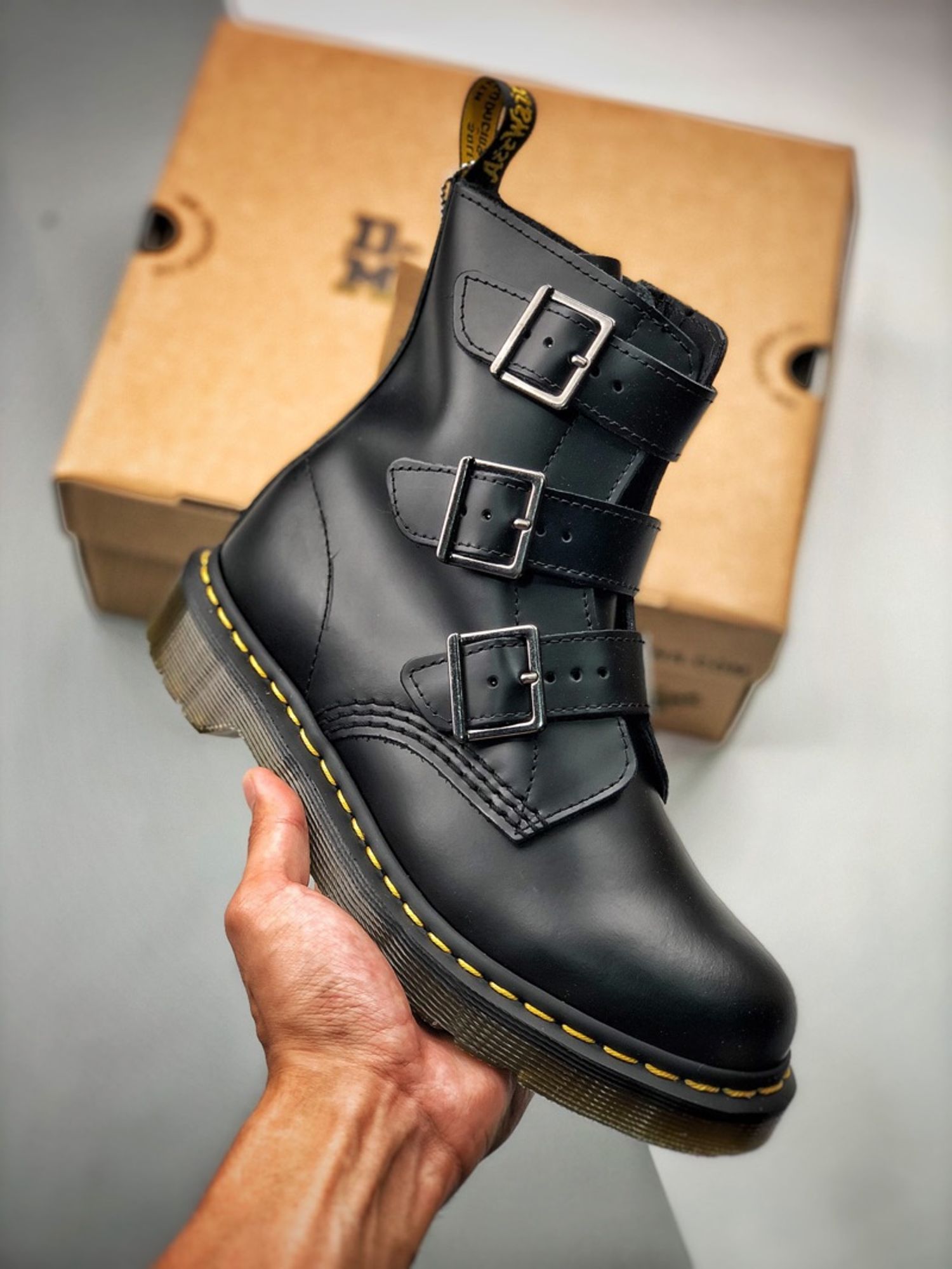 Women’s Dr.Martens “Blake Tall”