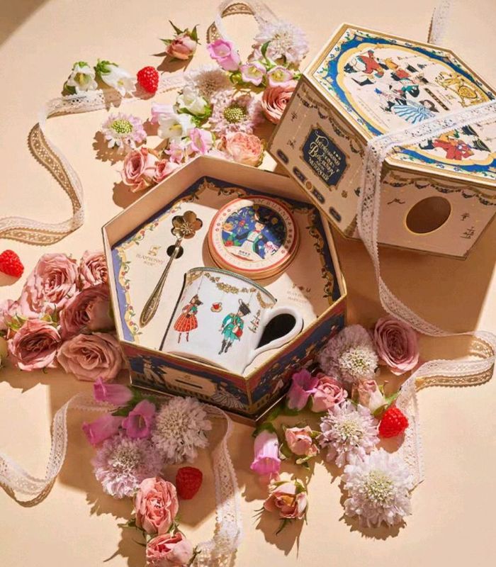 Parade party fruit tea set