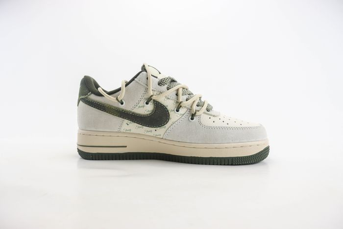 Nike Air Force 1 Low x Stussy 57