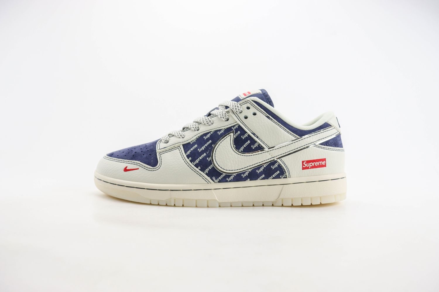 Nike SB Dunk Low x supreme 48 