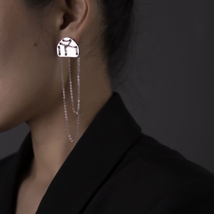 Монгол ээмэг 