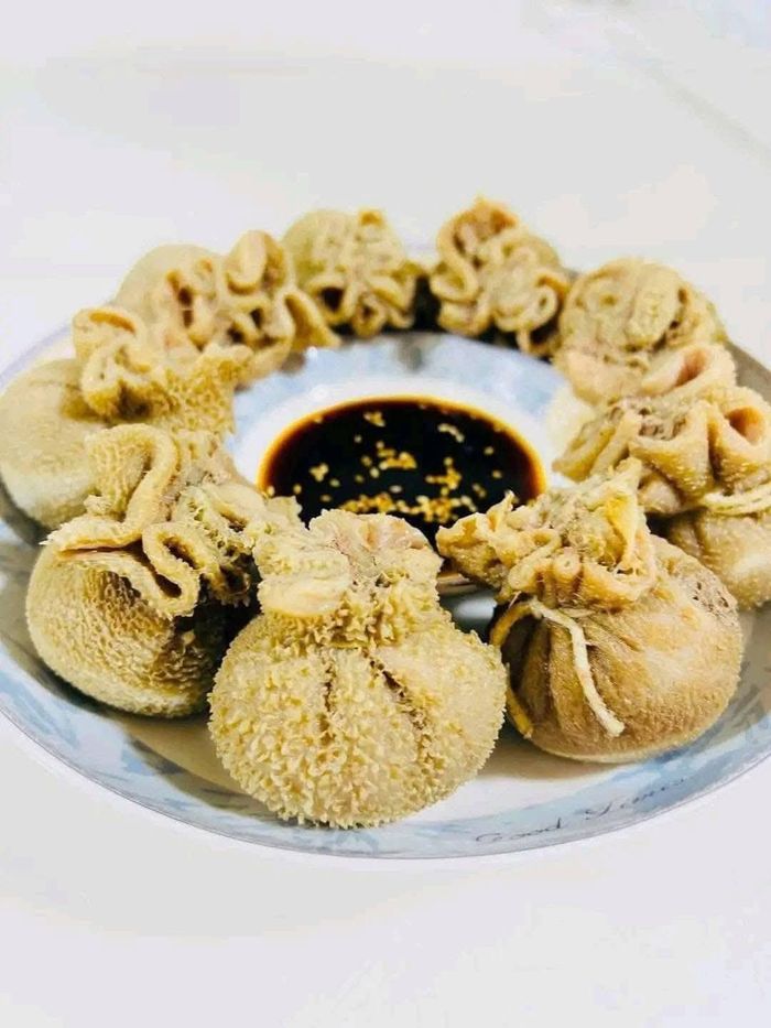 Үдмэг гүзээнд боосон бууз