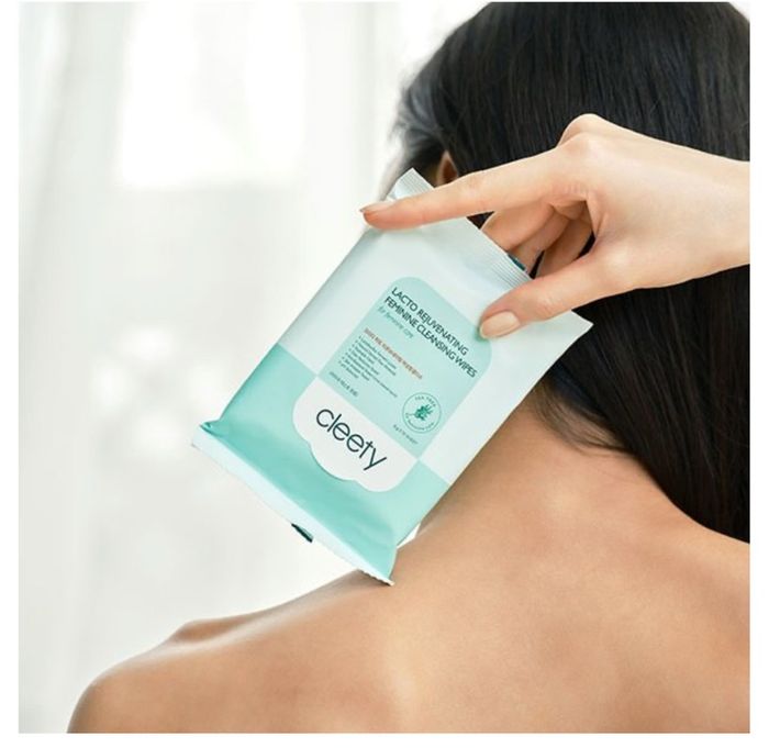 CLEETY LACTO REJUVENATING FEMININE CLEANSING WIPES 