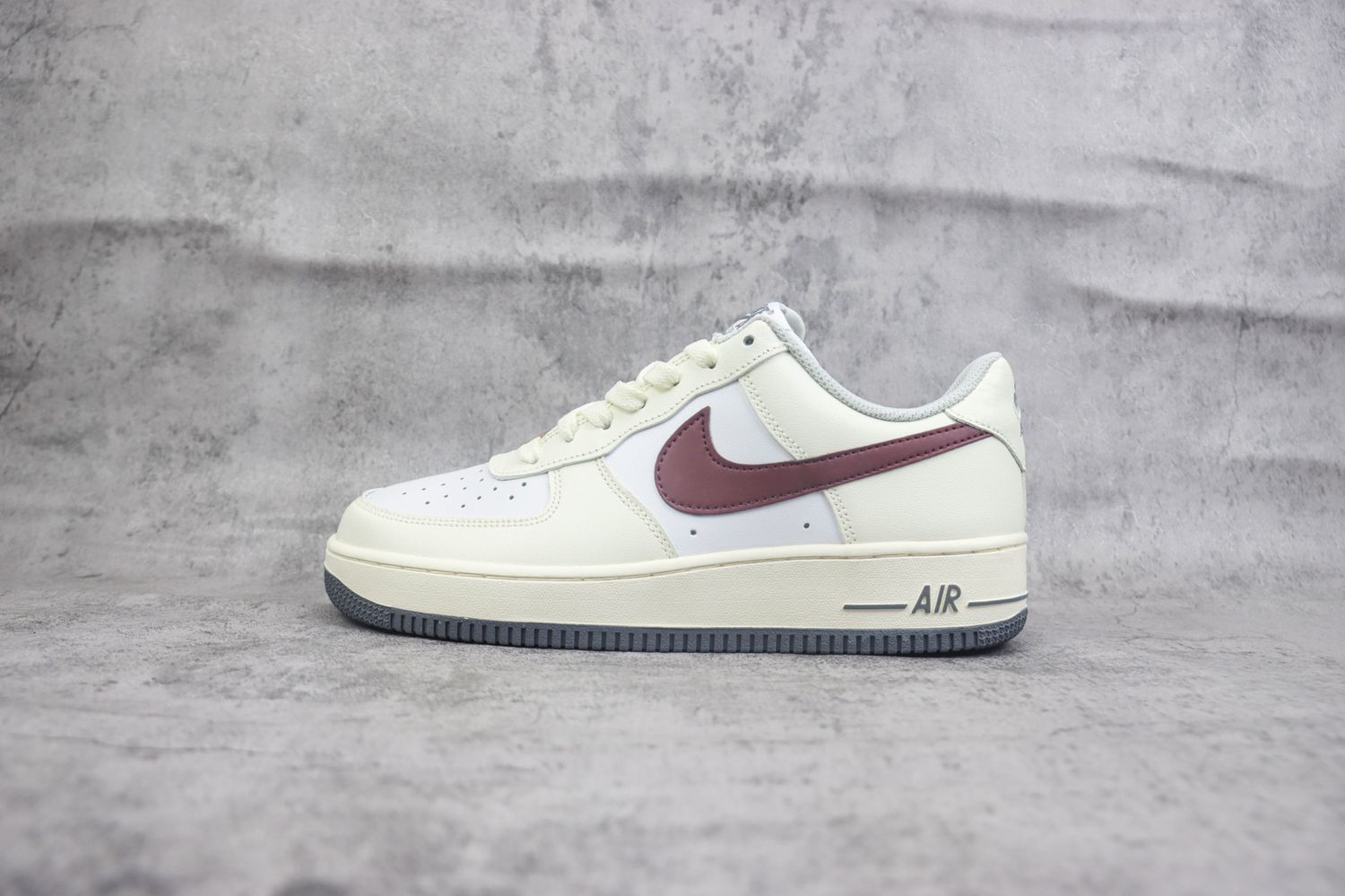 Nike Air Force 1 Low SE Photon Dust Team Red Womens