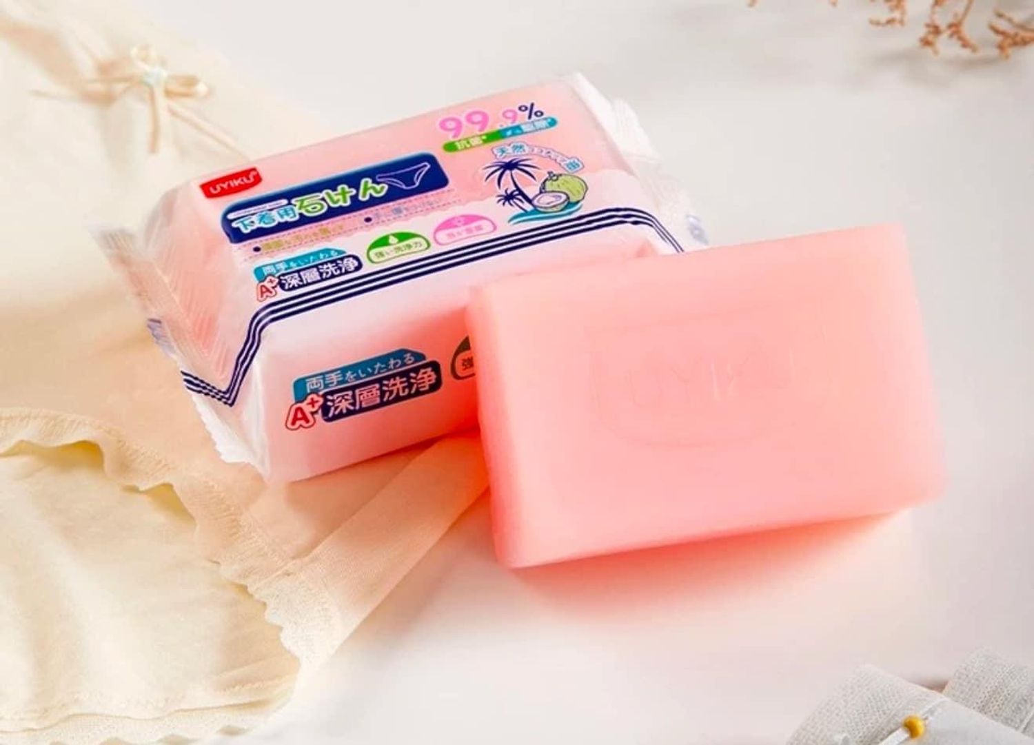 Эмэгтэйчүүдийн дотуур хувцасны хатуу саван