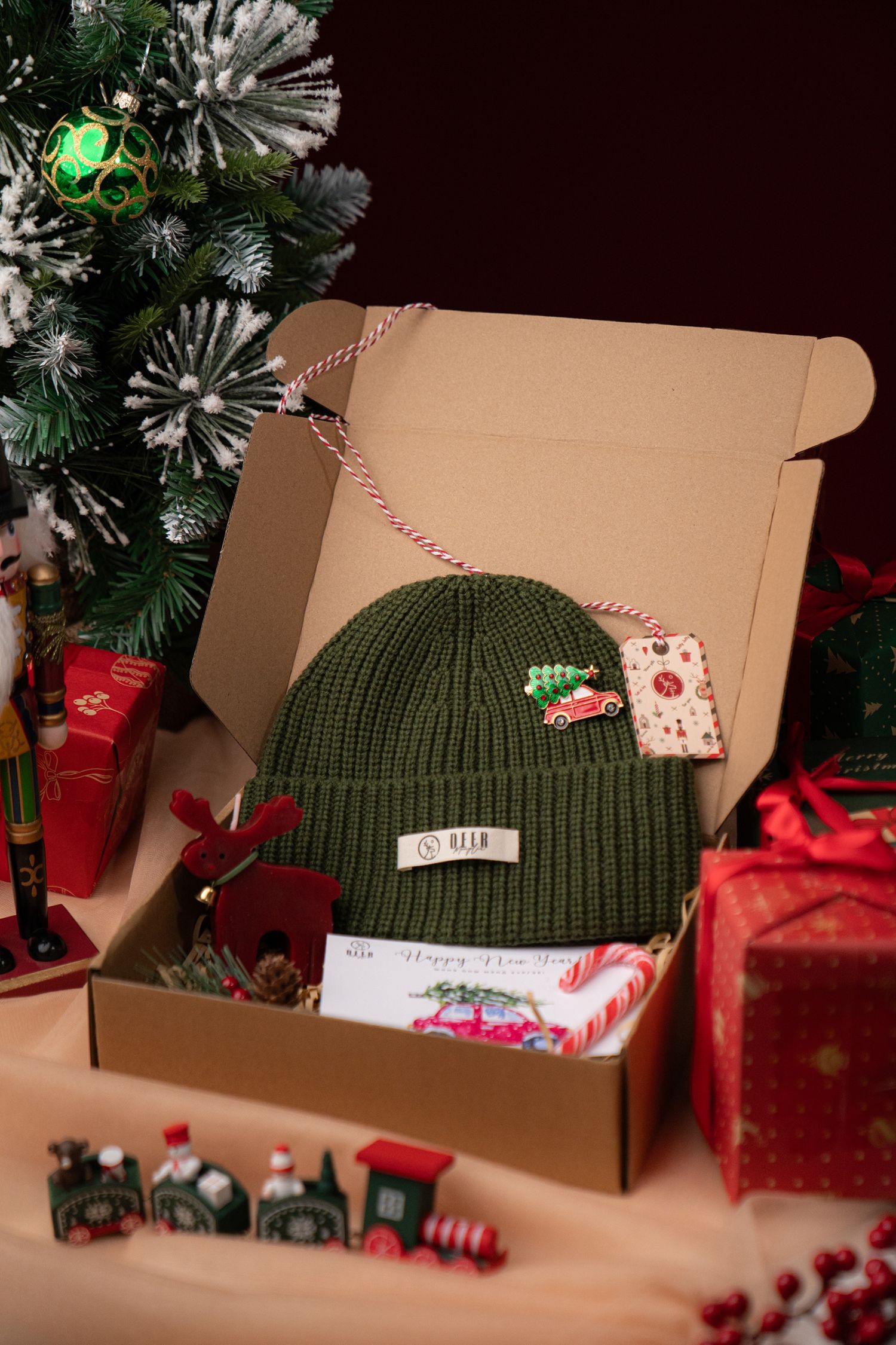 Малгайтай бэлгийн багц 