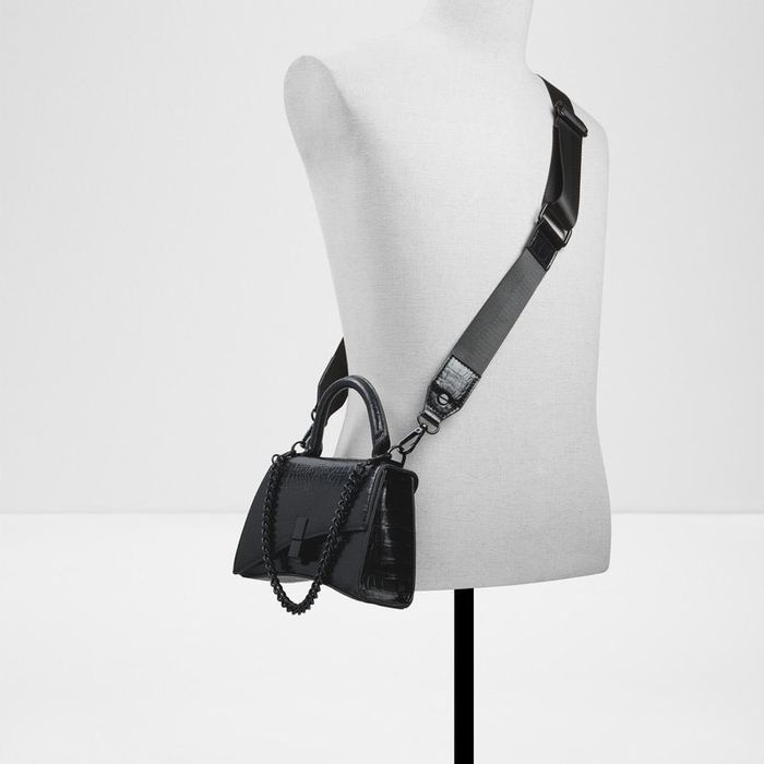 https://cdn.zochil.shop/cb037141-cad5-4b01-8578-e110d8a120c0_t700.jpg