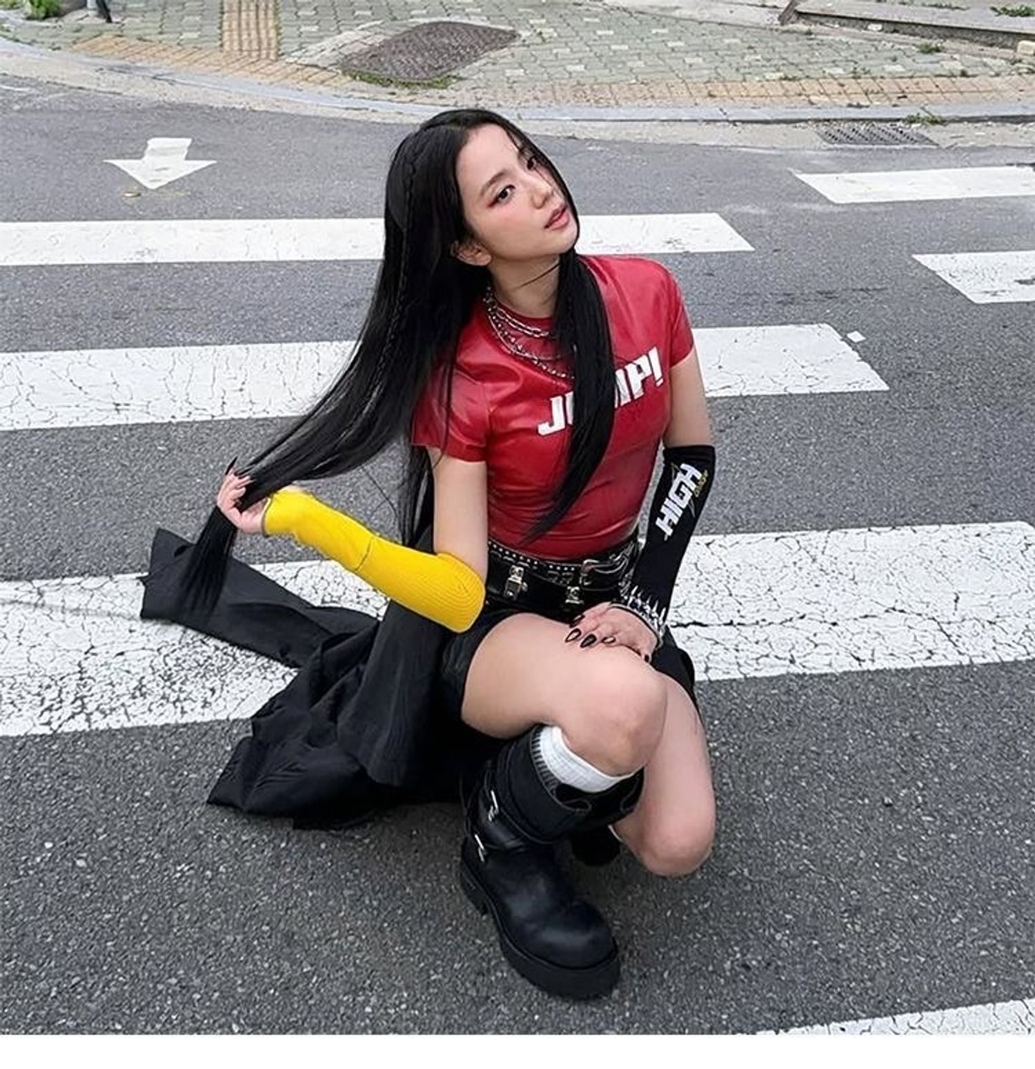 jisoo’s top