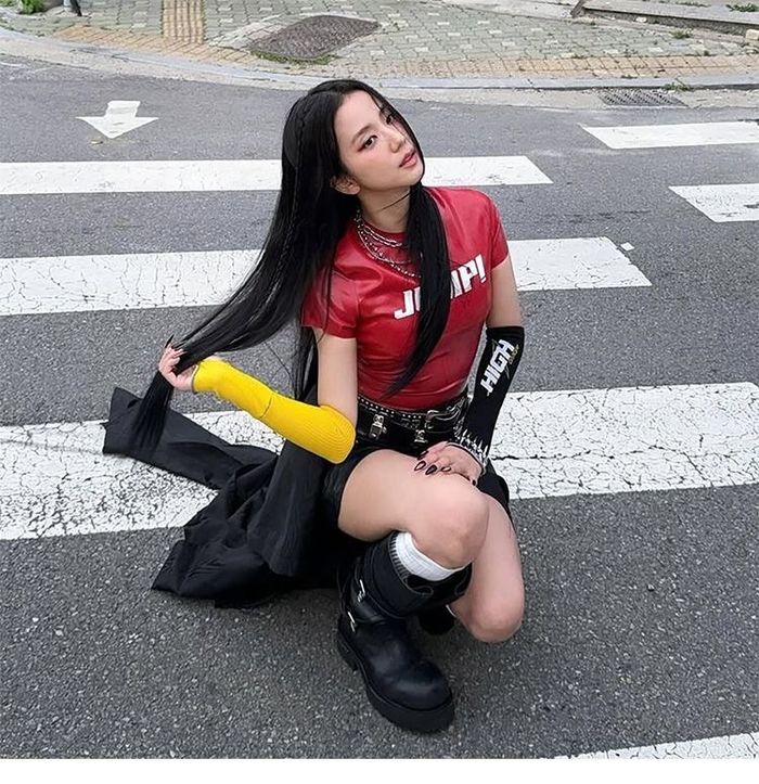 jisoo’s top