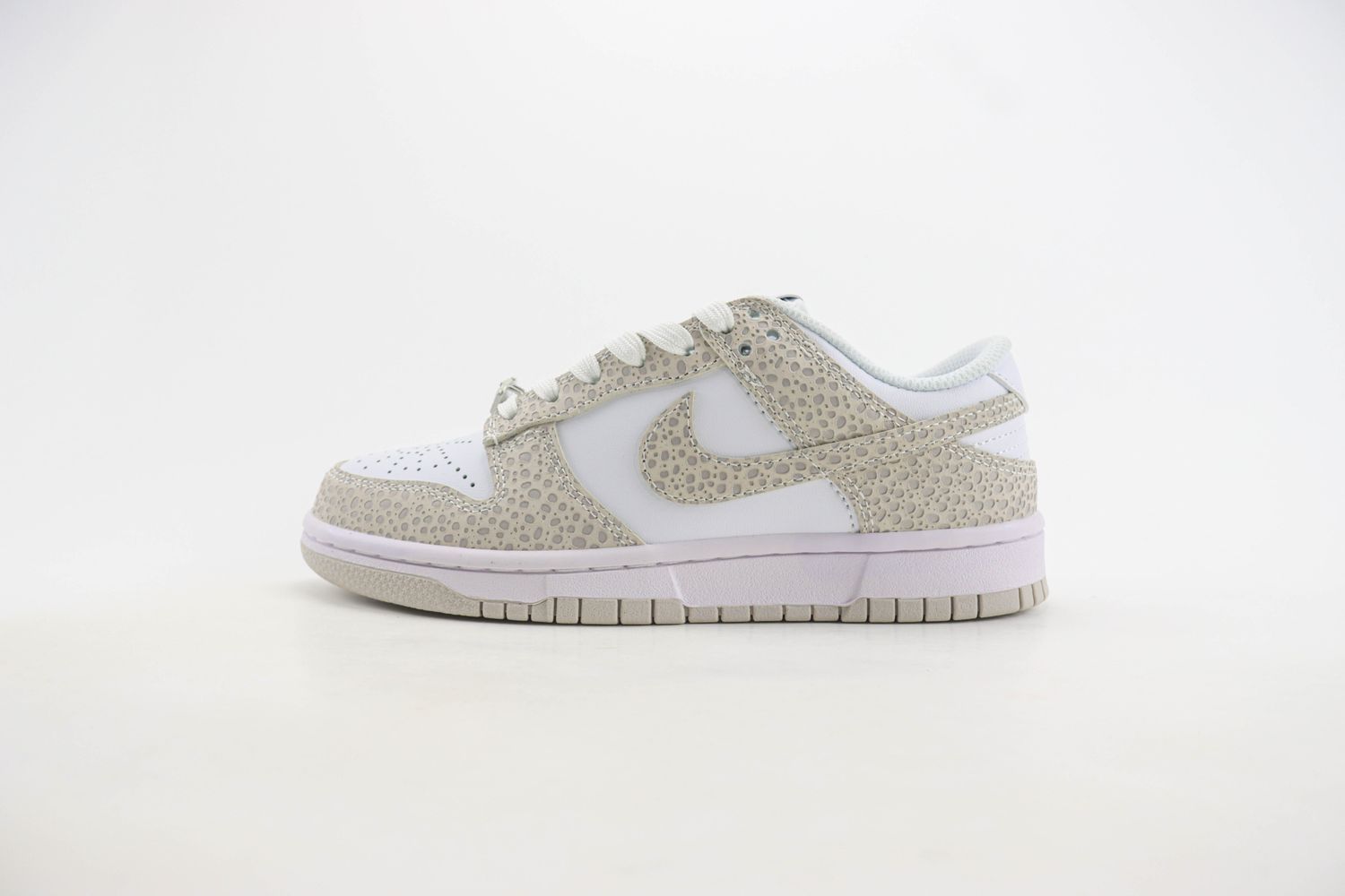 Nike Dunk Low Safari Phantom 