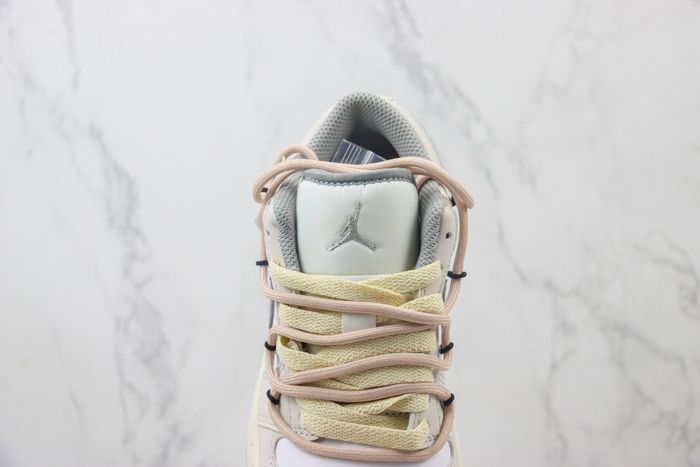 AJ1 beige earth color deconstructed old retro low-top sneakers