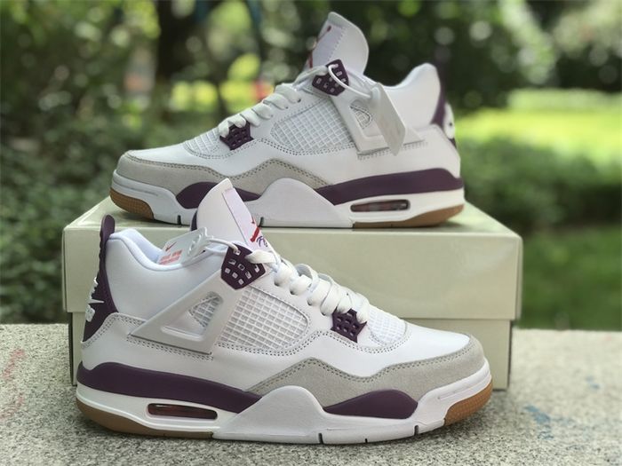 Nike SB x Air Jordan 4 "Varsity Red"