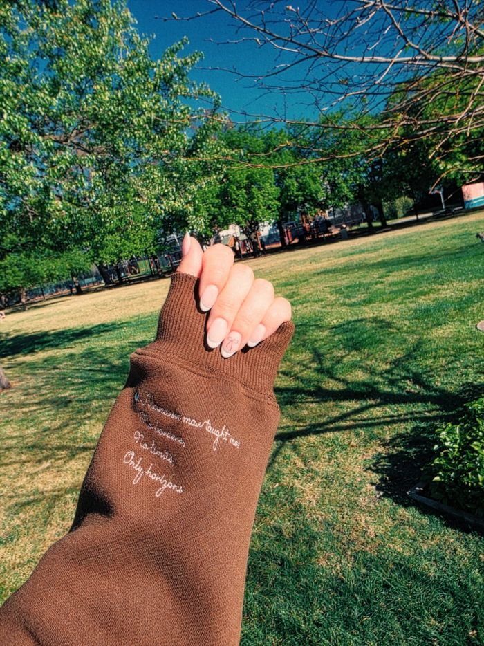 Тухтай дулаан  𝐅𝐥𝐞𝐞𝐜𝐞 𝐒𝐰𝐞𝐚𝐭𝐬𝐡𝐢𝐫𝐭 - Chocolate (chest & sleeve embroidery)