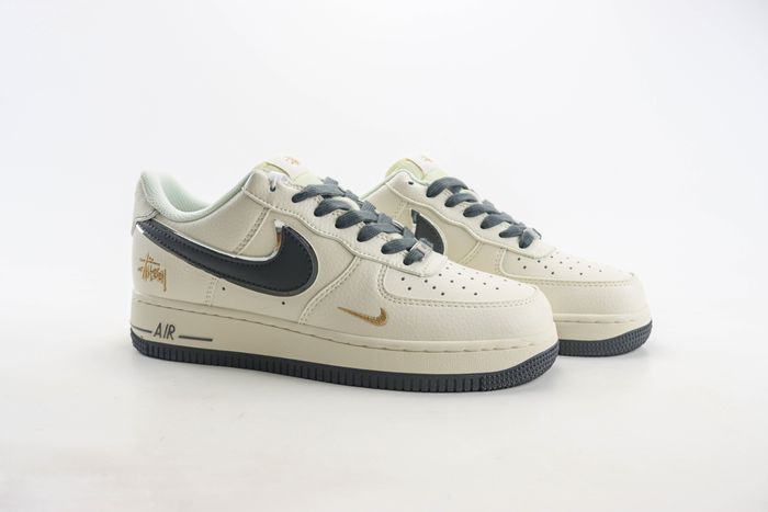 Nike Air Force 1 Low x Stussy 38