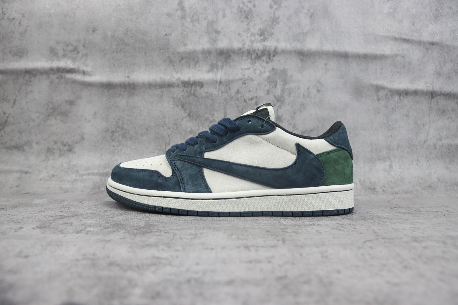 Nike Air Jordan 1 Low Travis Scott 15