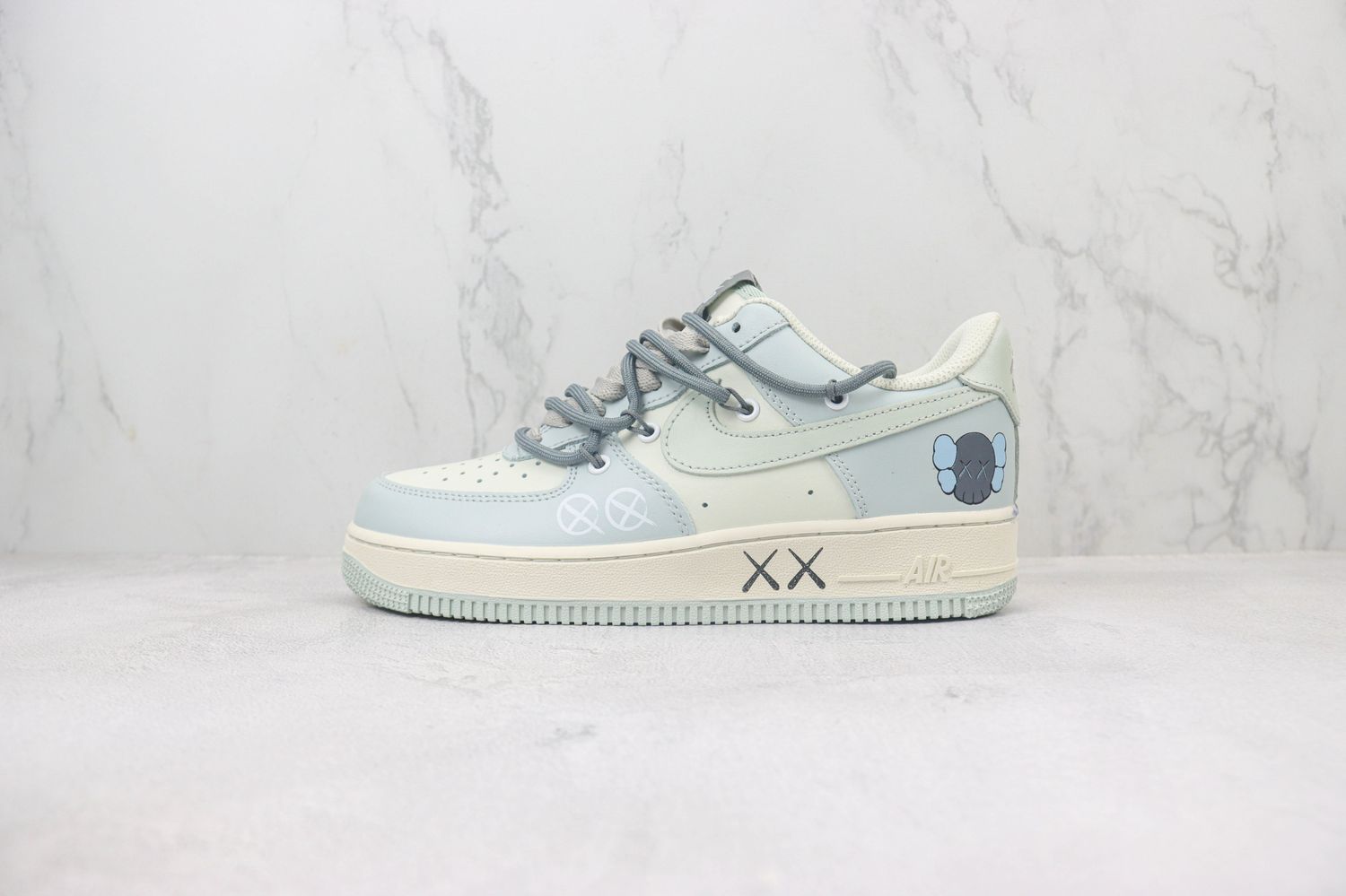 Nike Air Force 1 Low x Kaws 12