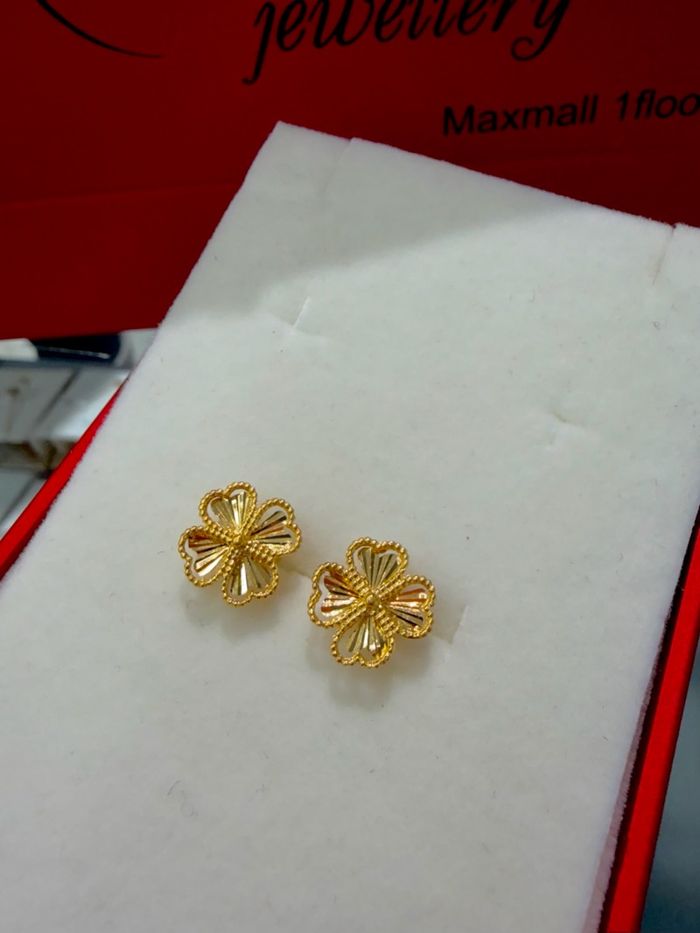 азын цэцэгтэй алт 916