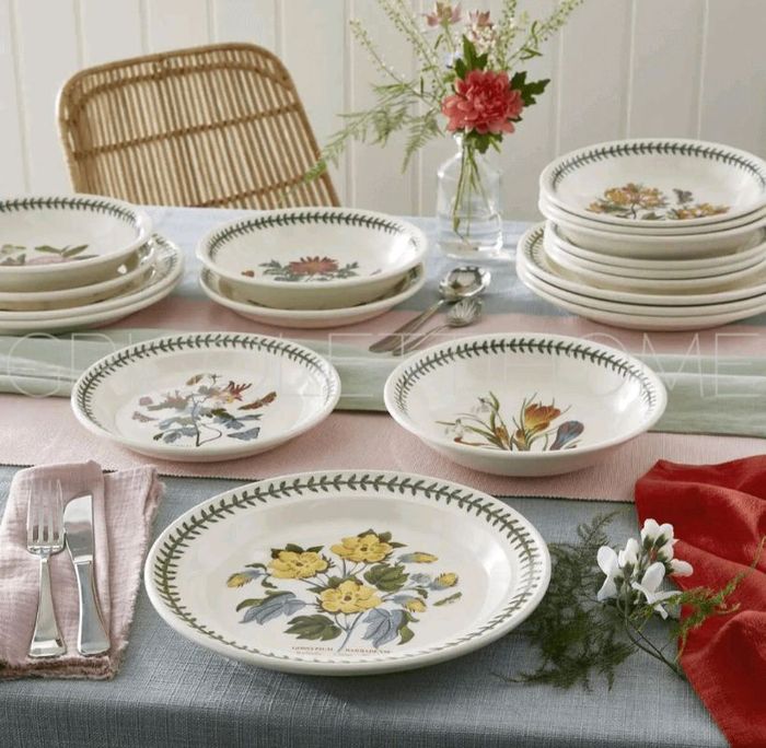 18 Piece Set_BG_(boxset)_UK