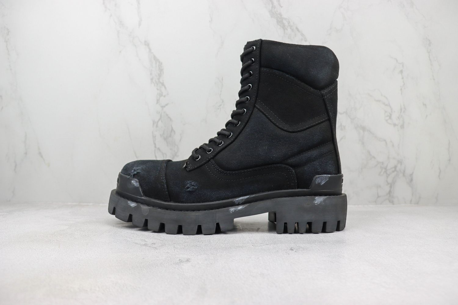 Balenciaga Strike BLack 