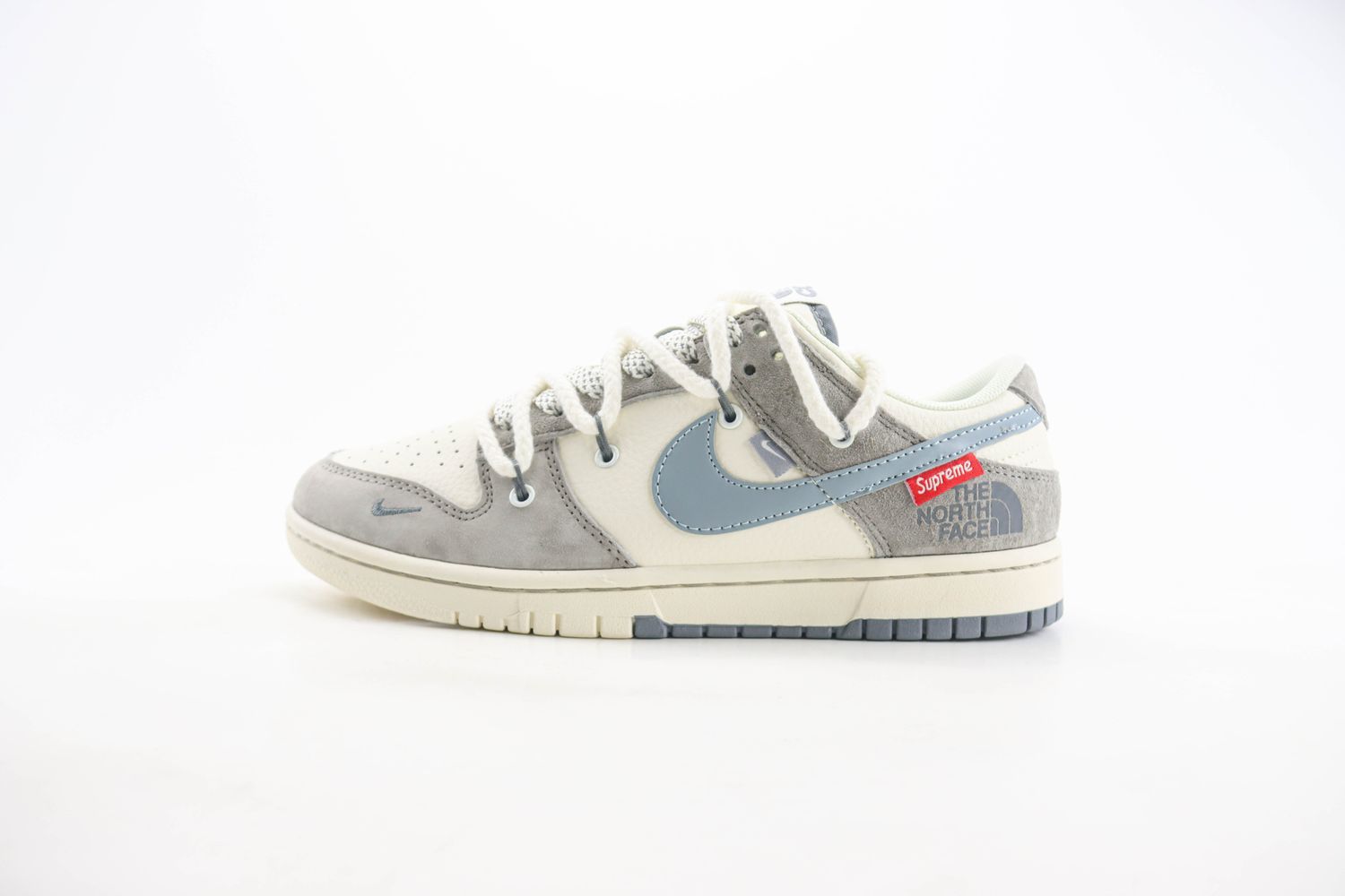 Nike SB Dunk x North face 75