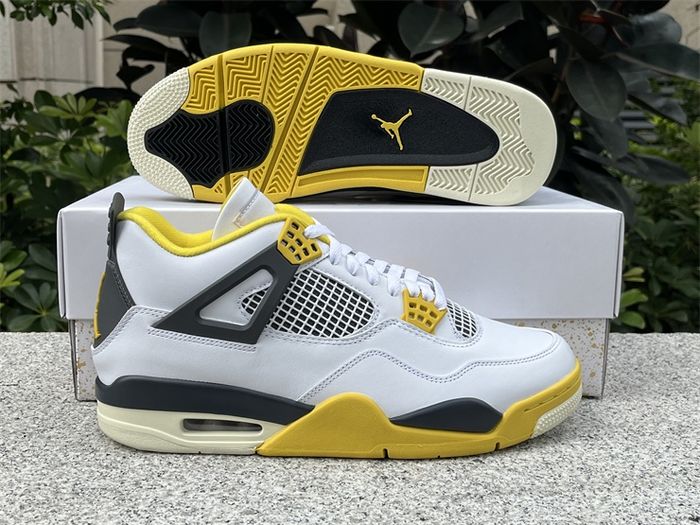 Air Jordan 4 Retro Vivid Sulfur