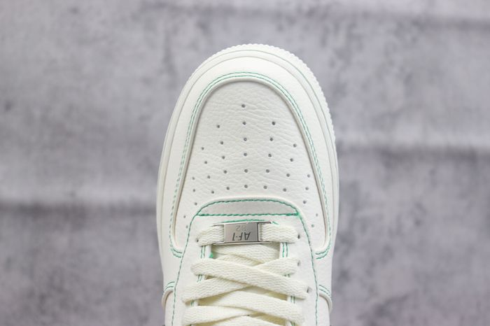 Nike Air Force 1 x Vlone 03