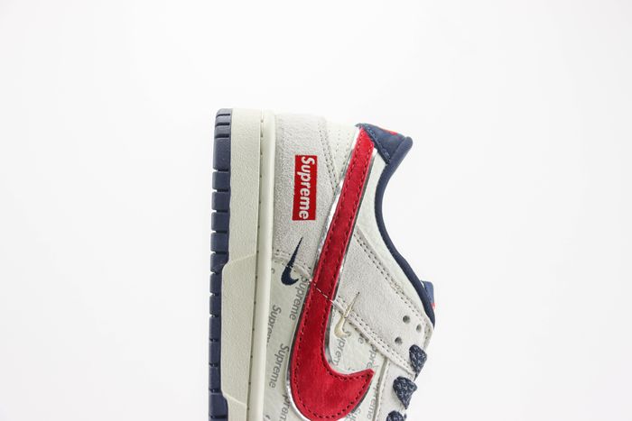 Nike SB Dunk Low x supreme 31 