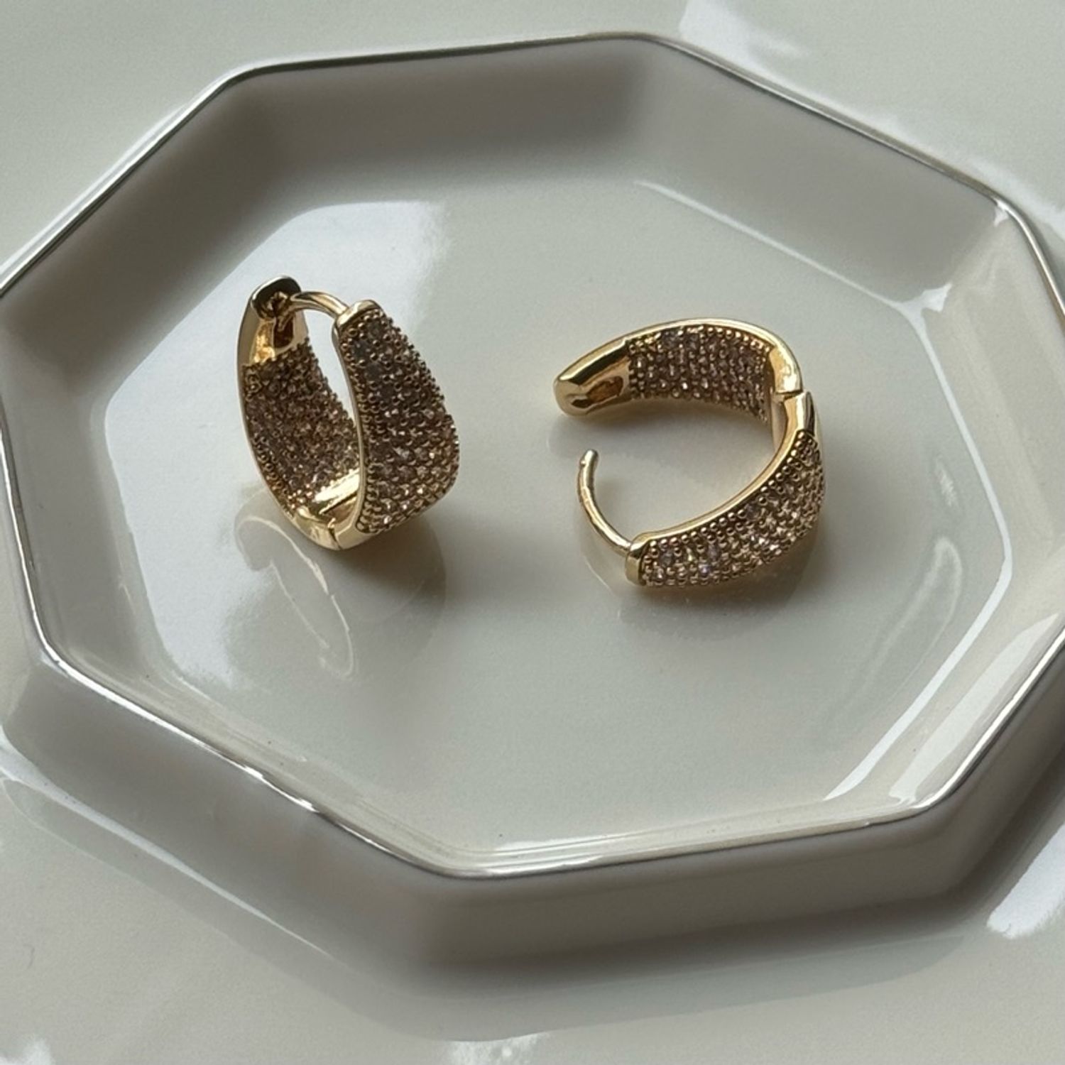 Oval hoops
