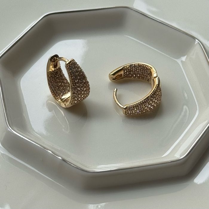 Oval hoops