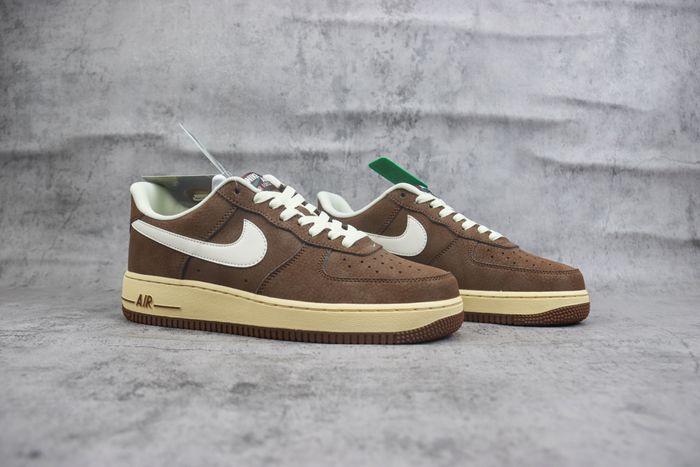 Nike Men's Air Force 1 '07 Cacao Wow/Sail-Coconut Milk 