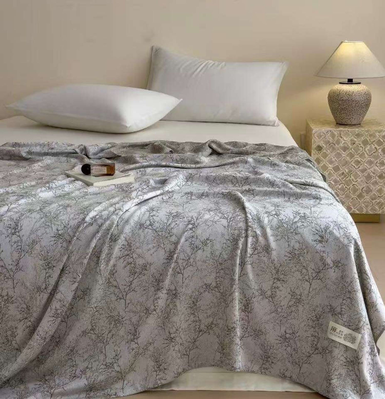  Нимгэн зөөлөн сатин нөмрөг/бүтээлэг