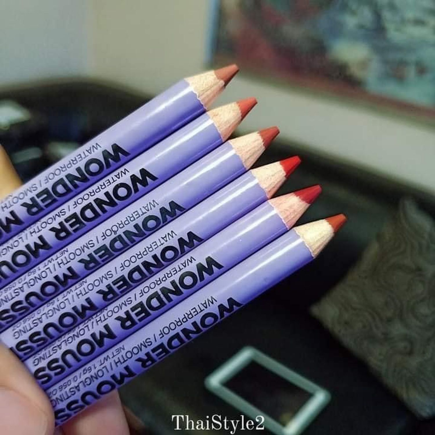 Үзүүрлэгчтэй уруул хүрээлэгч