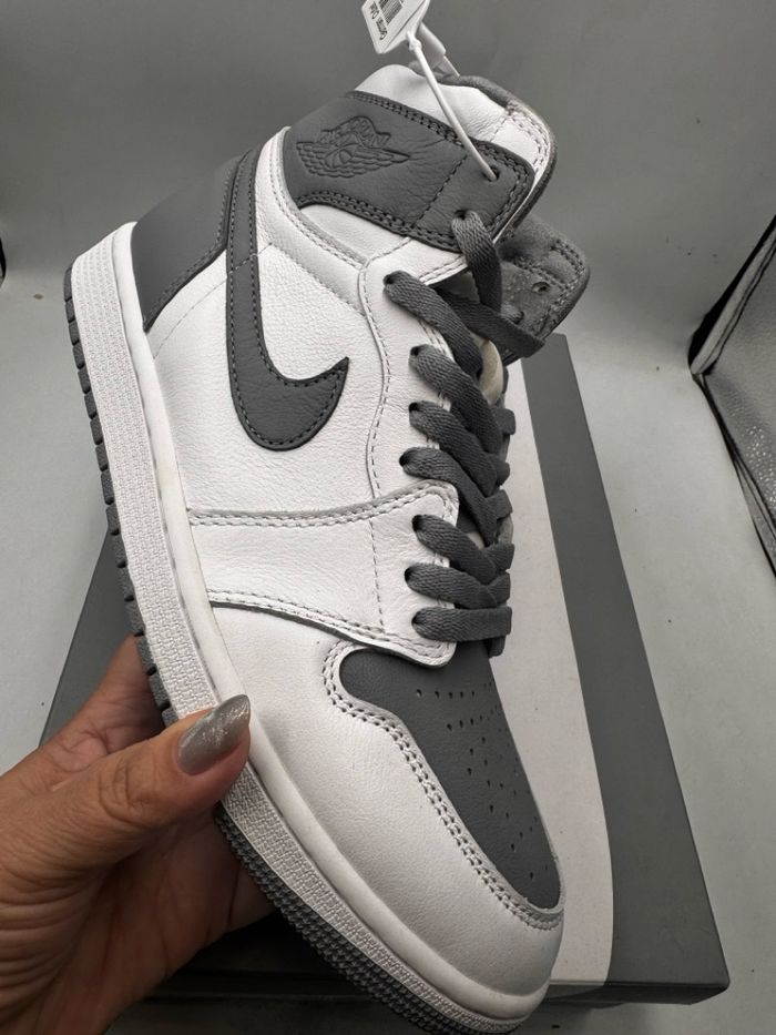 Air Jordan 1 Stealth