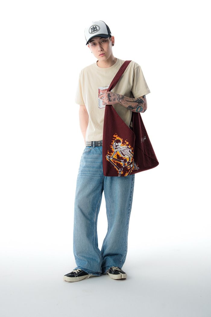 https://cdn.zochil.shop/ce786c2e-bbf6-4b6a-bcb2-123a724746bb_t700.jpg