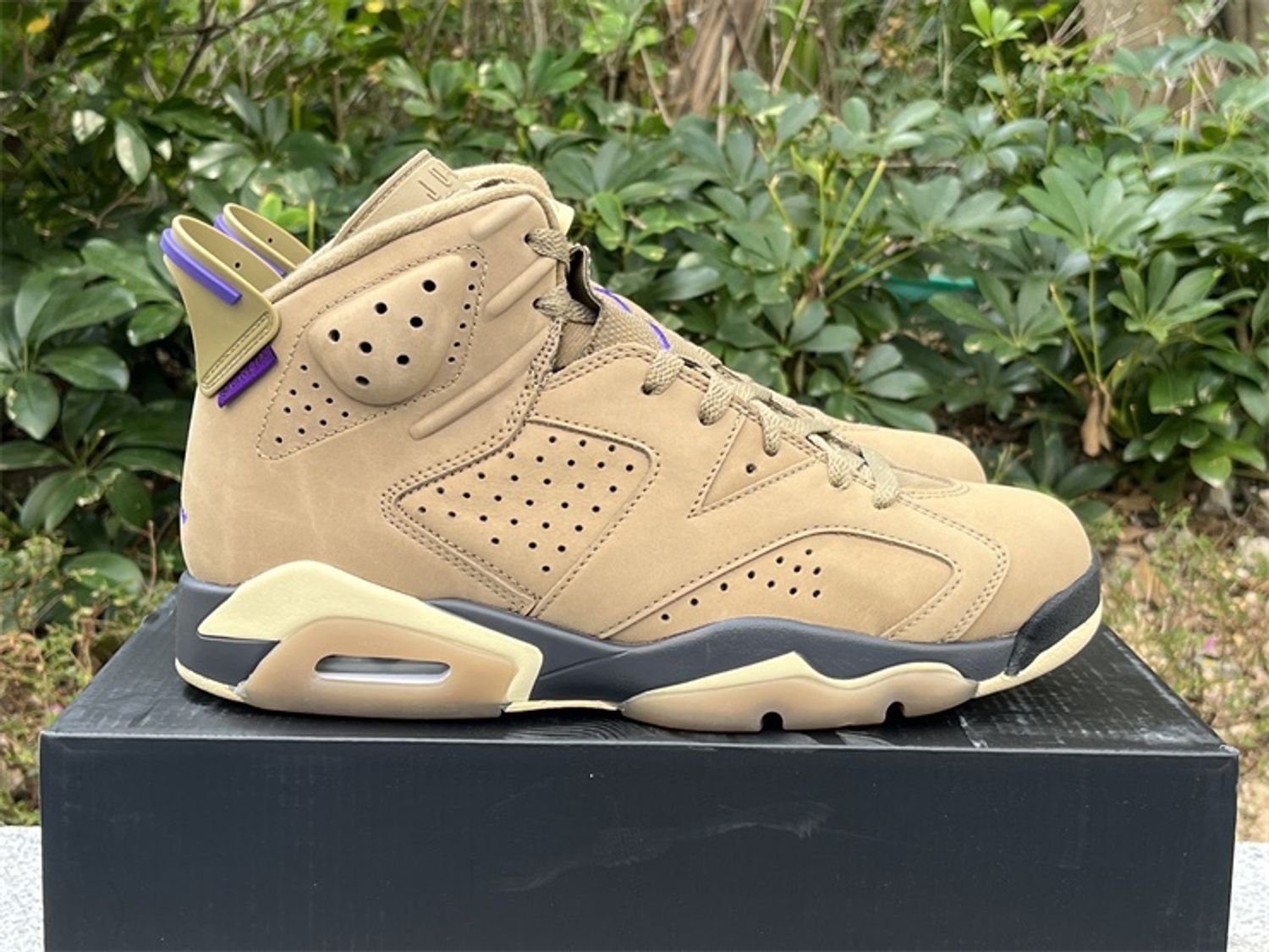 Air Jordan 6 Gore-Tex “Brown Kelp”