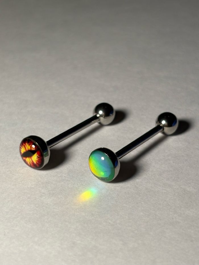 Хэлний ээмэг 