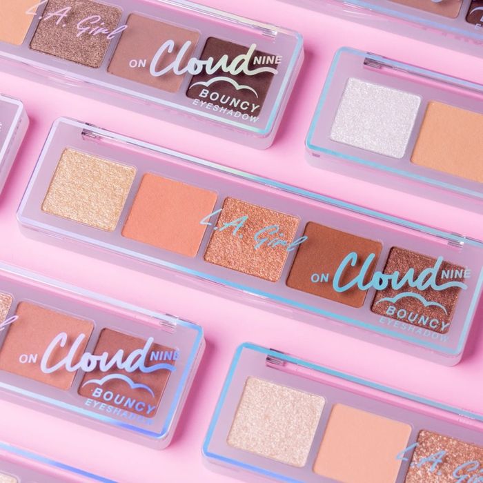 La girl Cloud nine eyeshadow