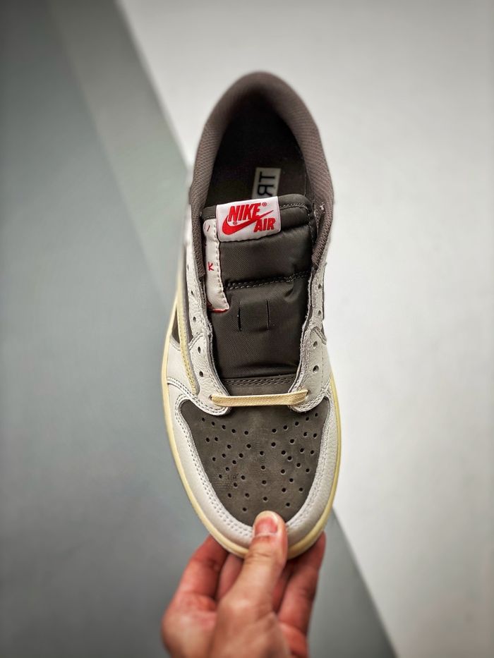 Travis Scott x Air Jordan 1 Low “Reverse Mocha”