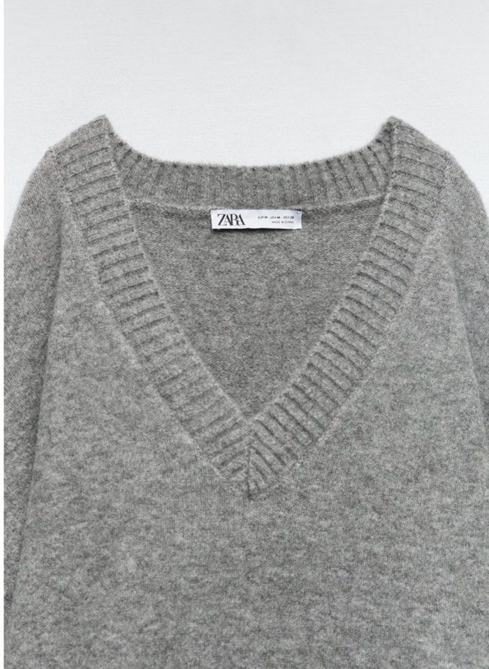 Zara saaral sweater