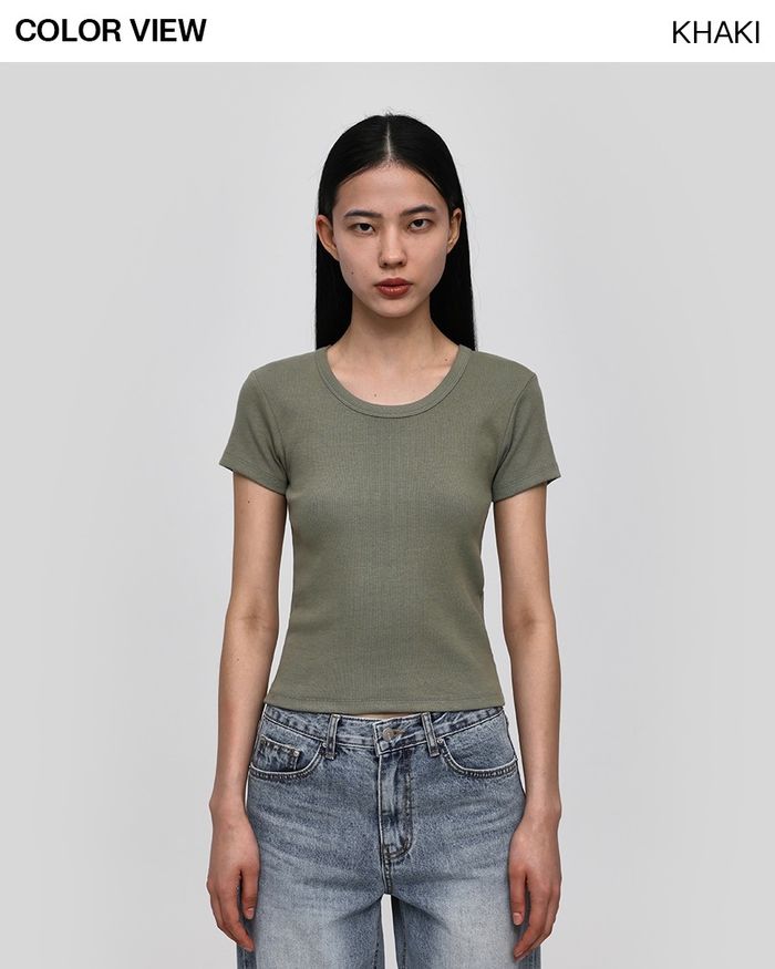 Uniqlo short-sleeved T-shirt