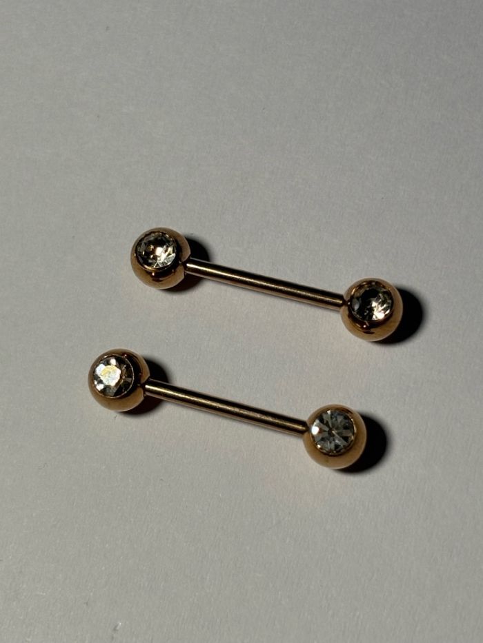 Хөхний ээмэг