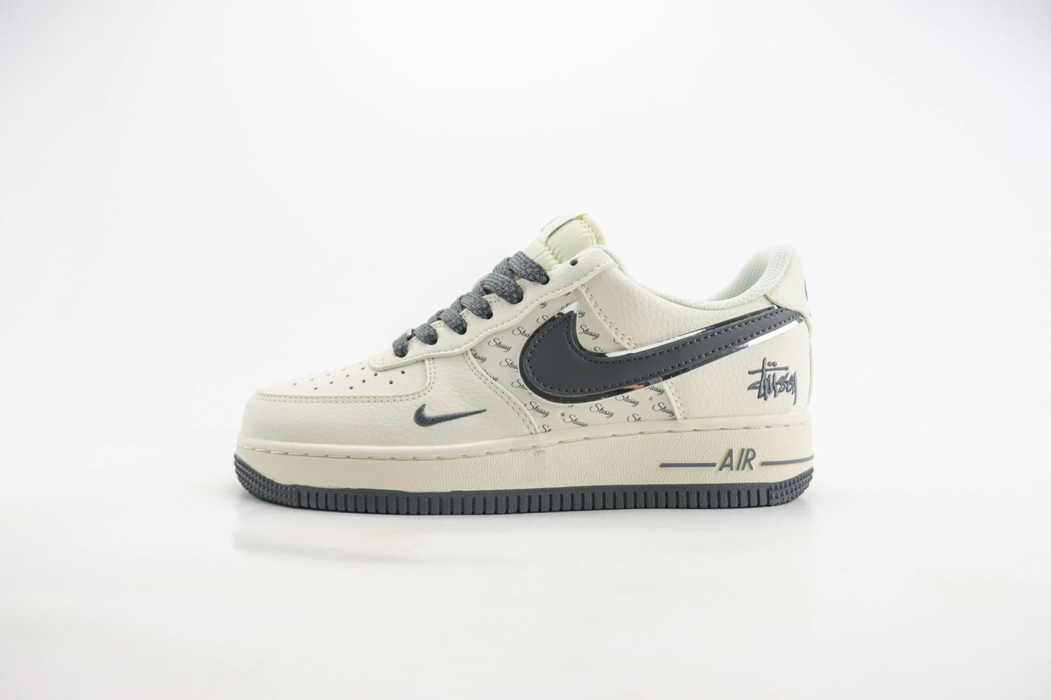 Nike Air Force 1 Low x Stussy 73