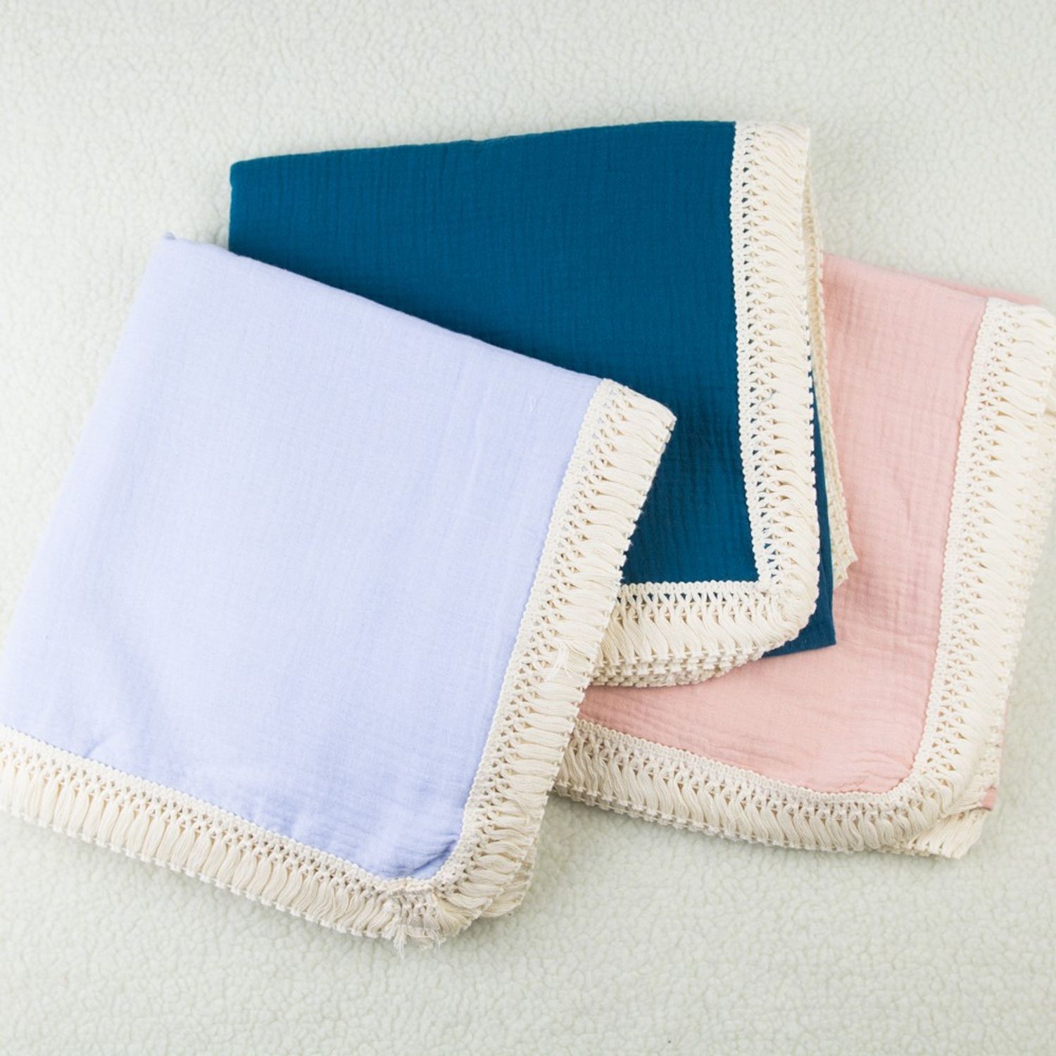 Муслин өлгий (цацагтай)