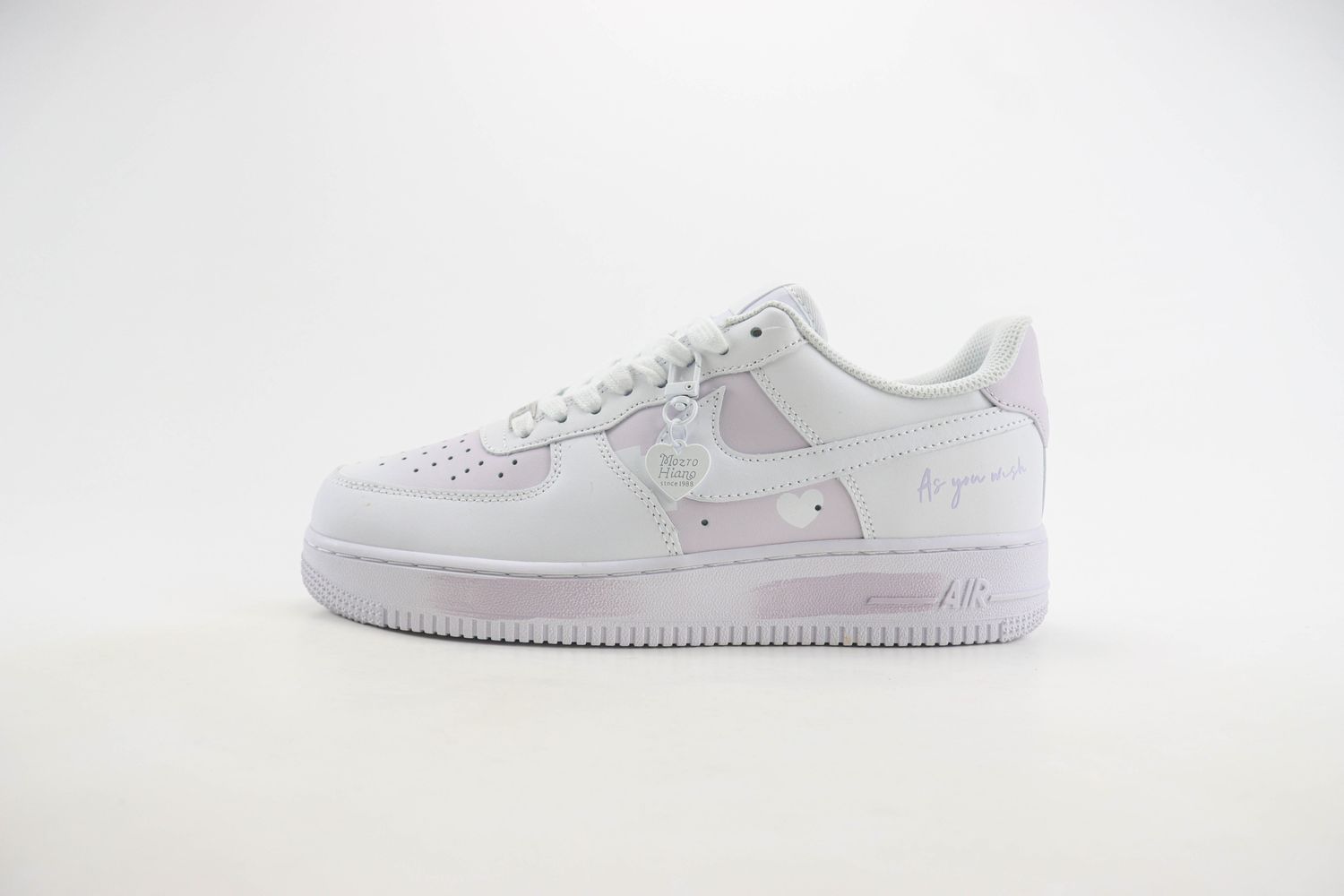  Nike Air Force 1 Low 231