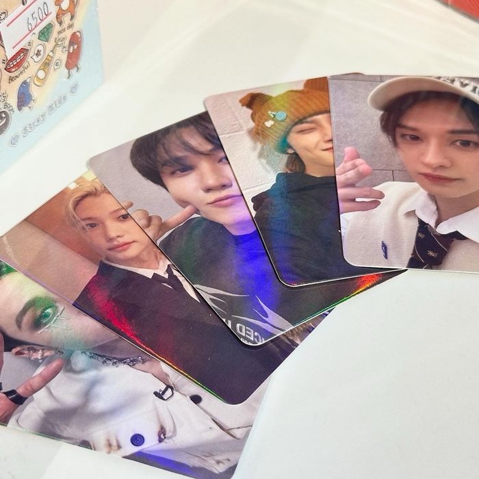 Stray kids lomocard