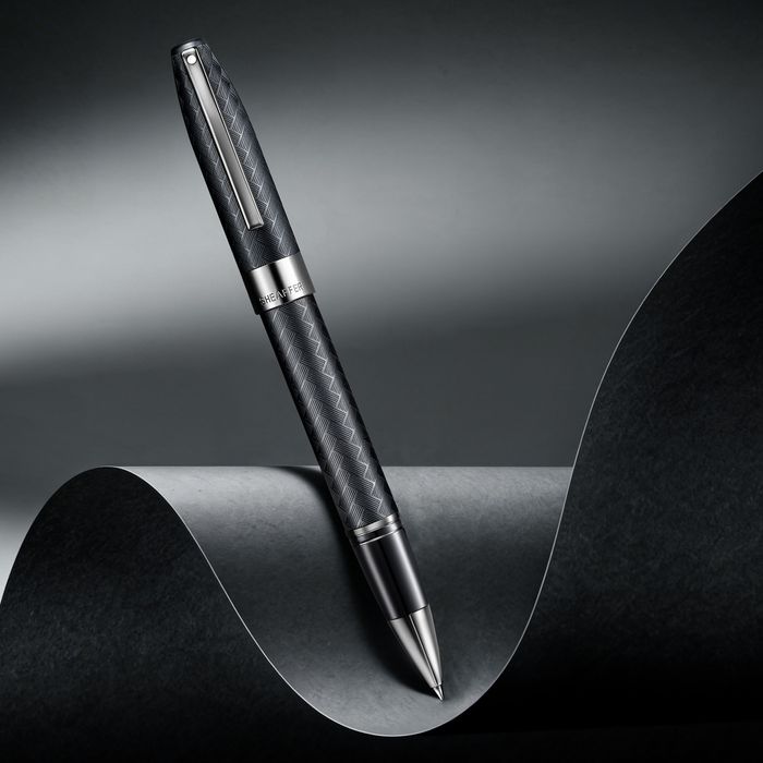 PEN SHEAFFER LEGACY CHEVRON MATTE BLACK WITH IP GUN METAL TRIMS RB